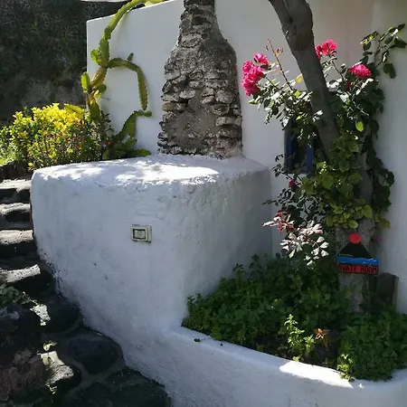 La Rosamarina * Estrómboli