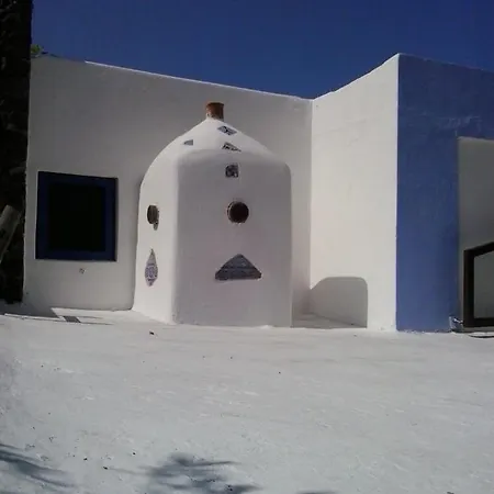 La Rosamarina * Στρόμπολι