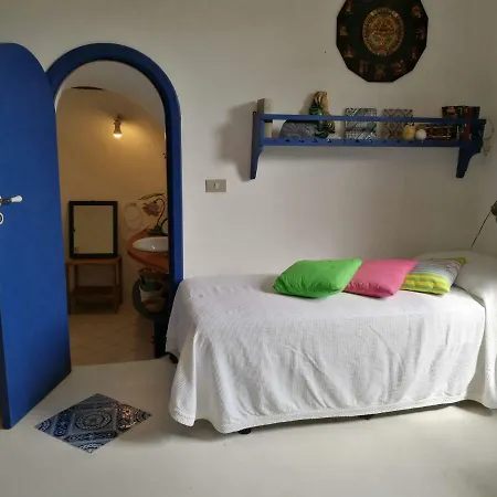 La Rosamarina Guest house